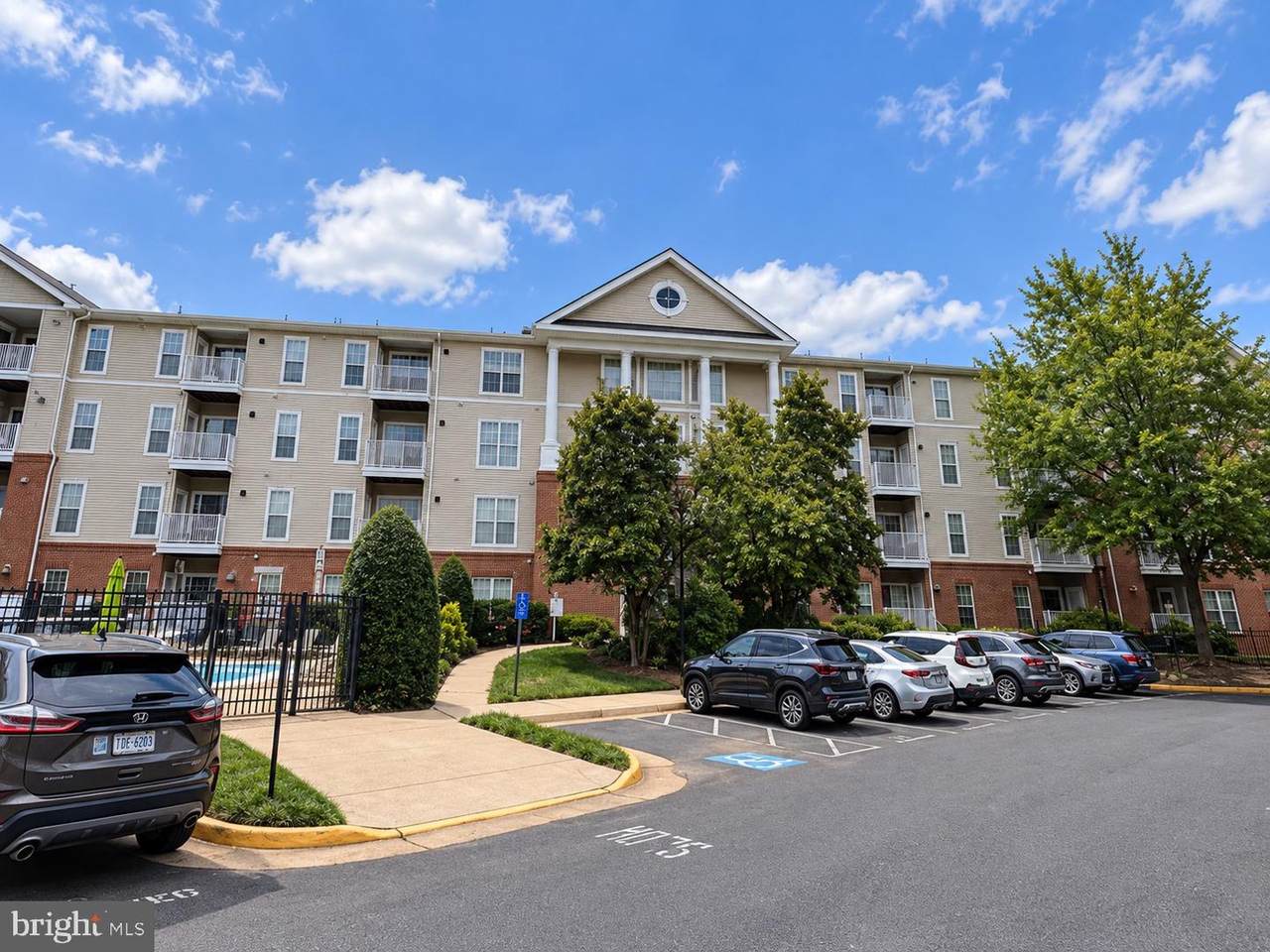 7000 Falls Reach Drive - Photo 1