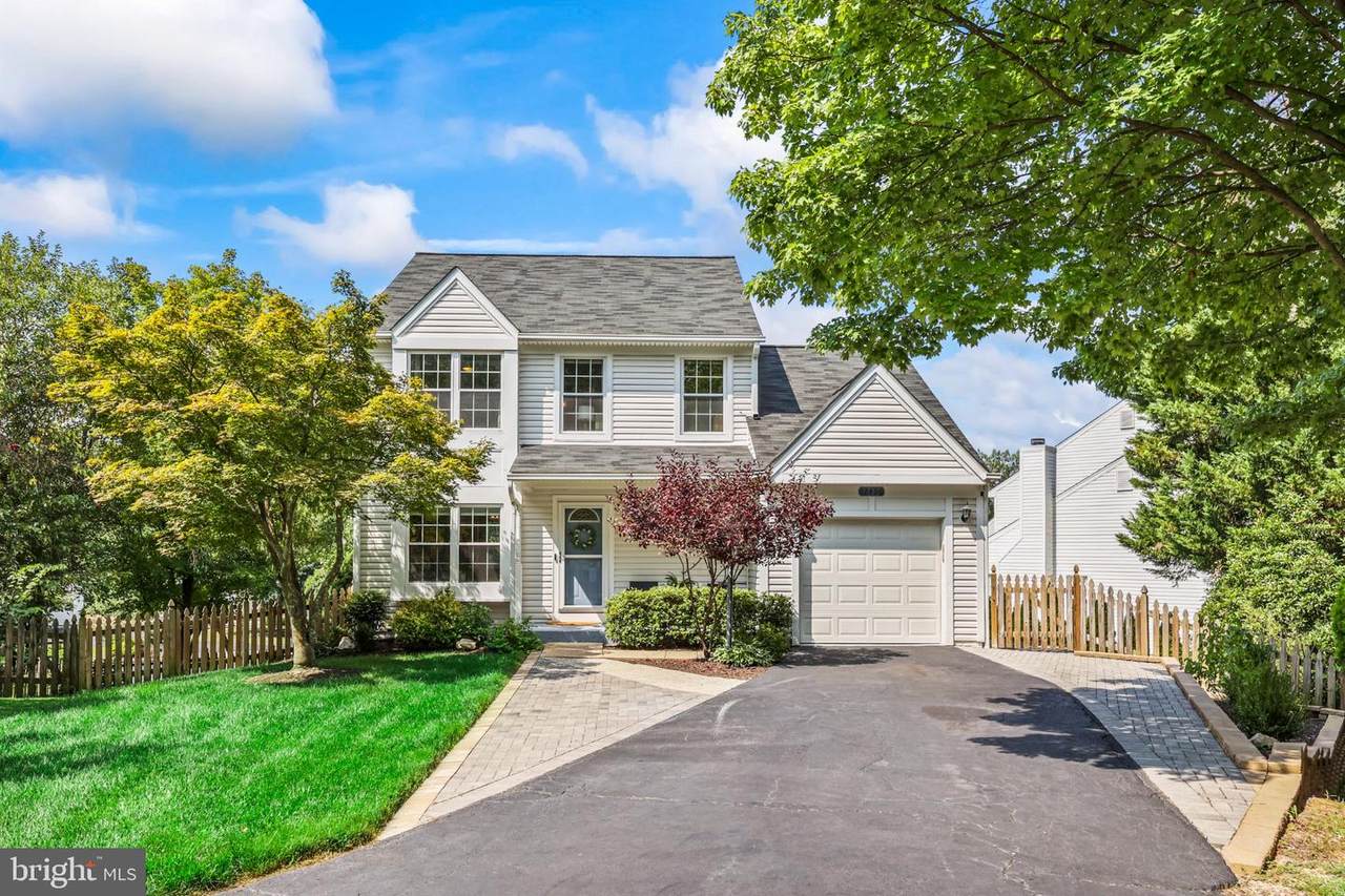 12496 Sulky Court - Photo 1