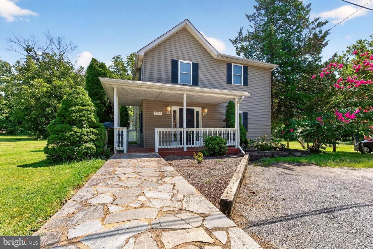 1423 School Lane - Photo 1