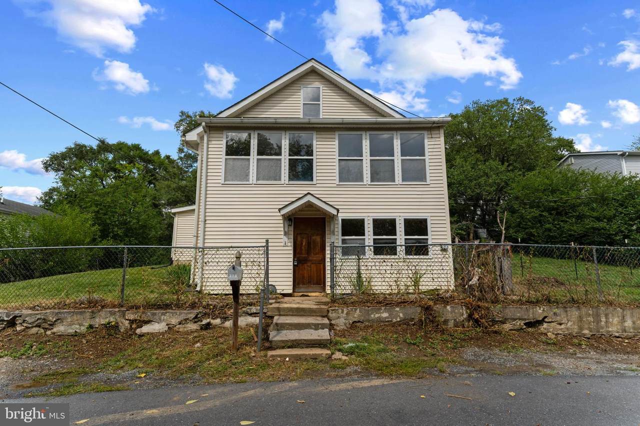 378 Sunset Street - Photo 1