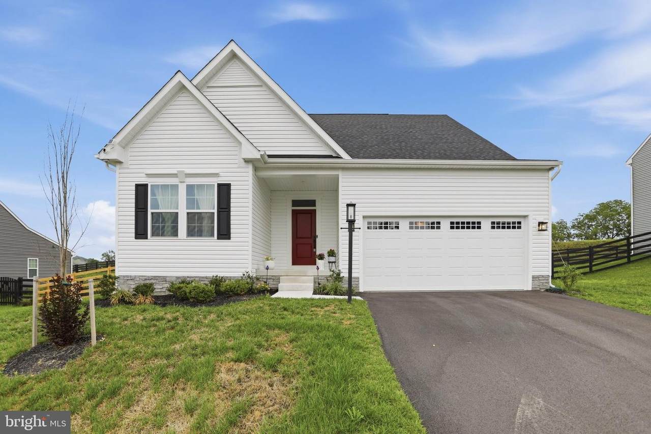 1881 Shannon Drive South - Photo 1