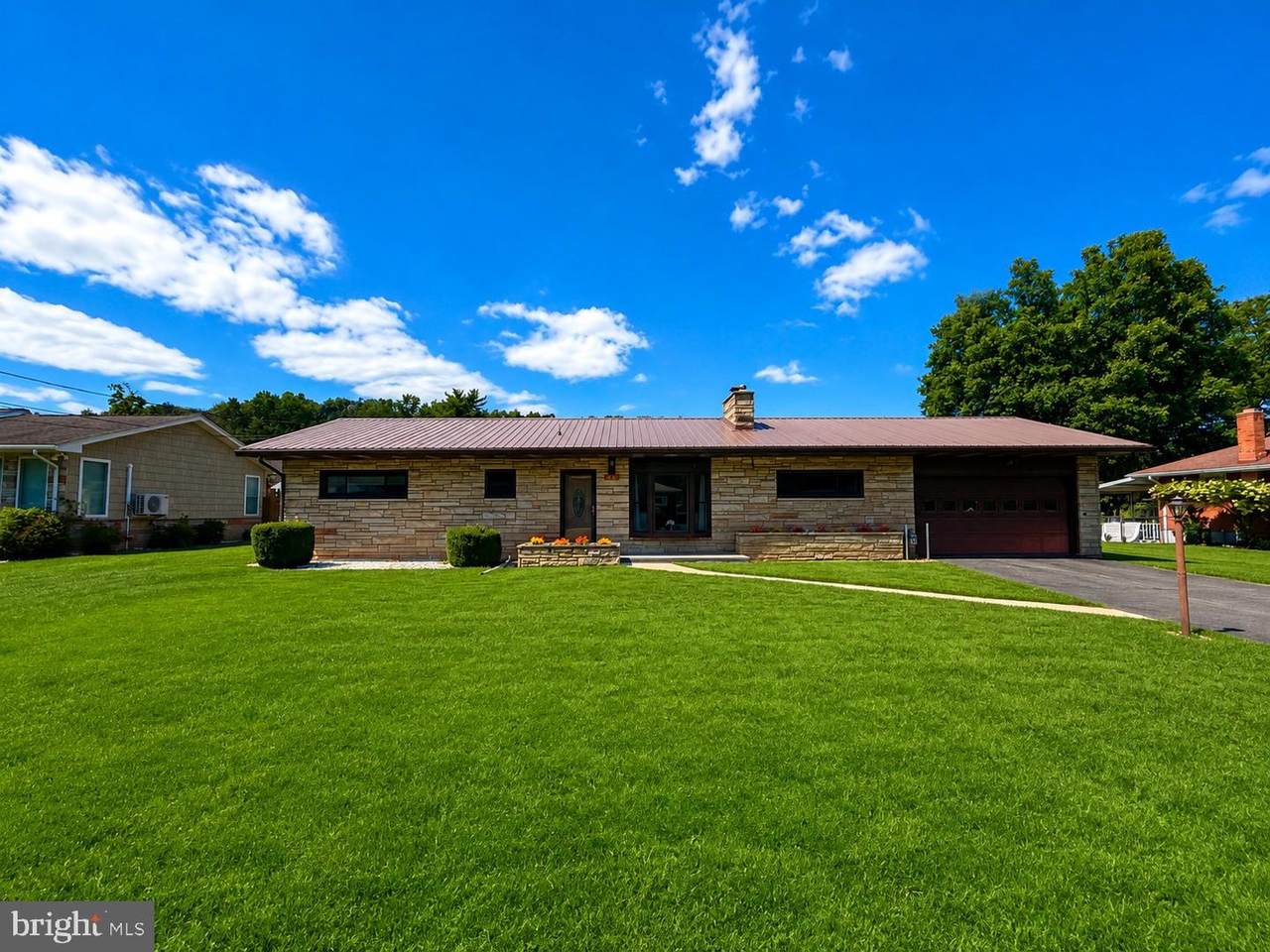 721 Miller Street - Photo 1