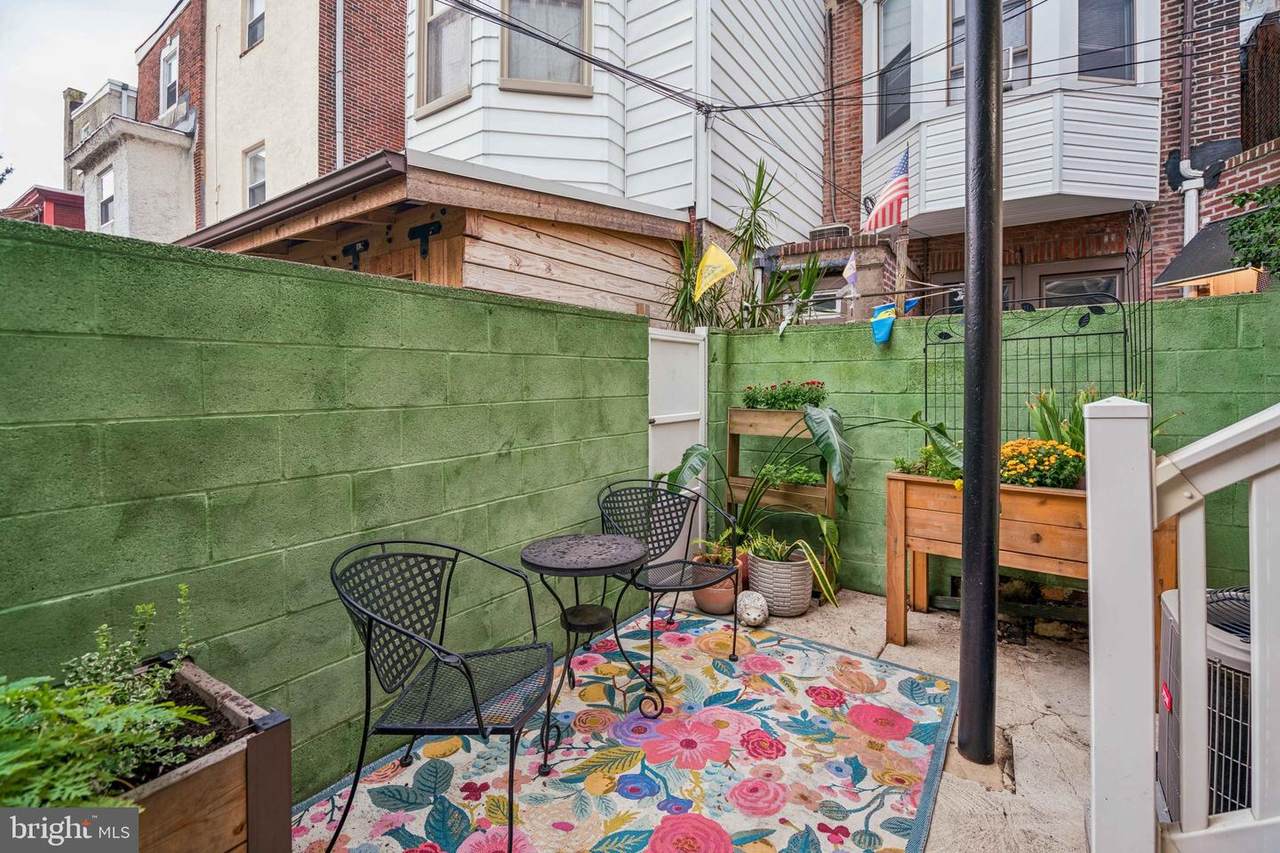 1161 Juniper Street - Photo 1