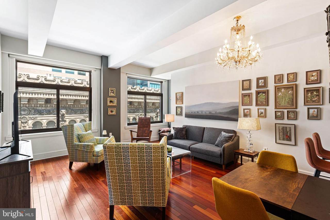 1500 Chestnut Street - Photo 1