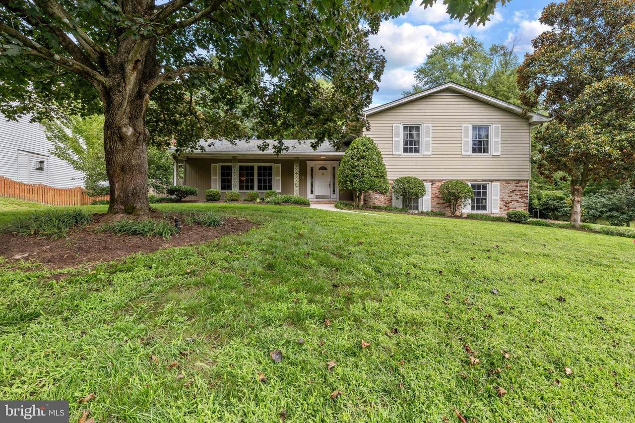 359 Preswick Way - Photo 1