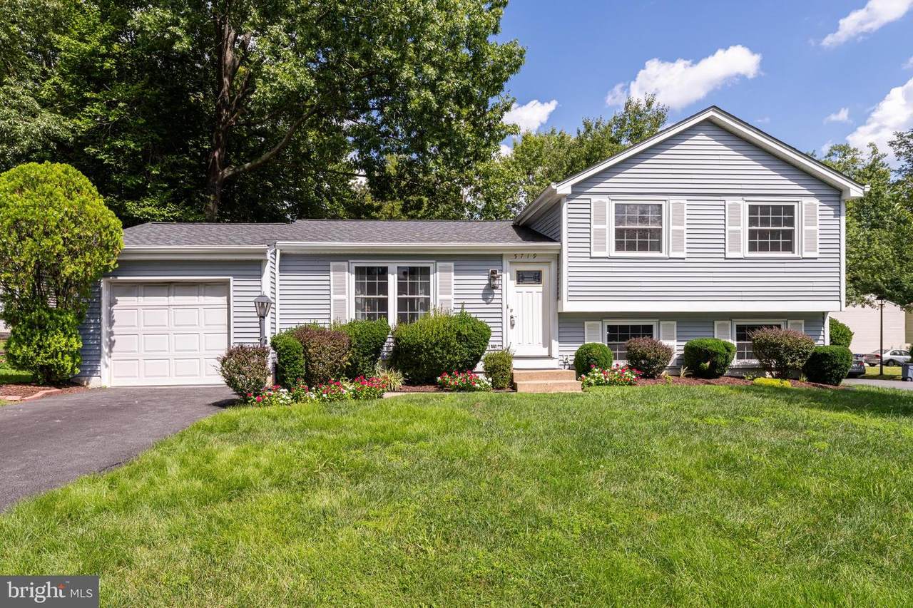 5719 Oak Apple Court - Photo 1