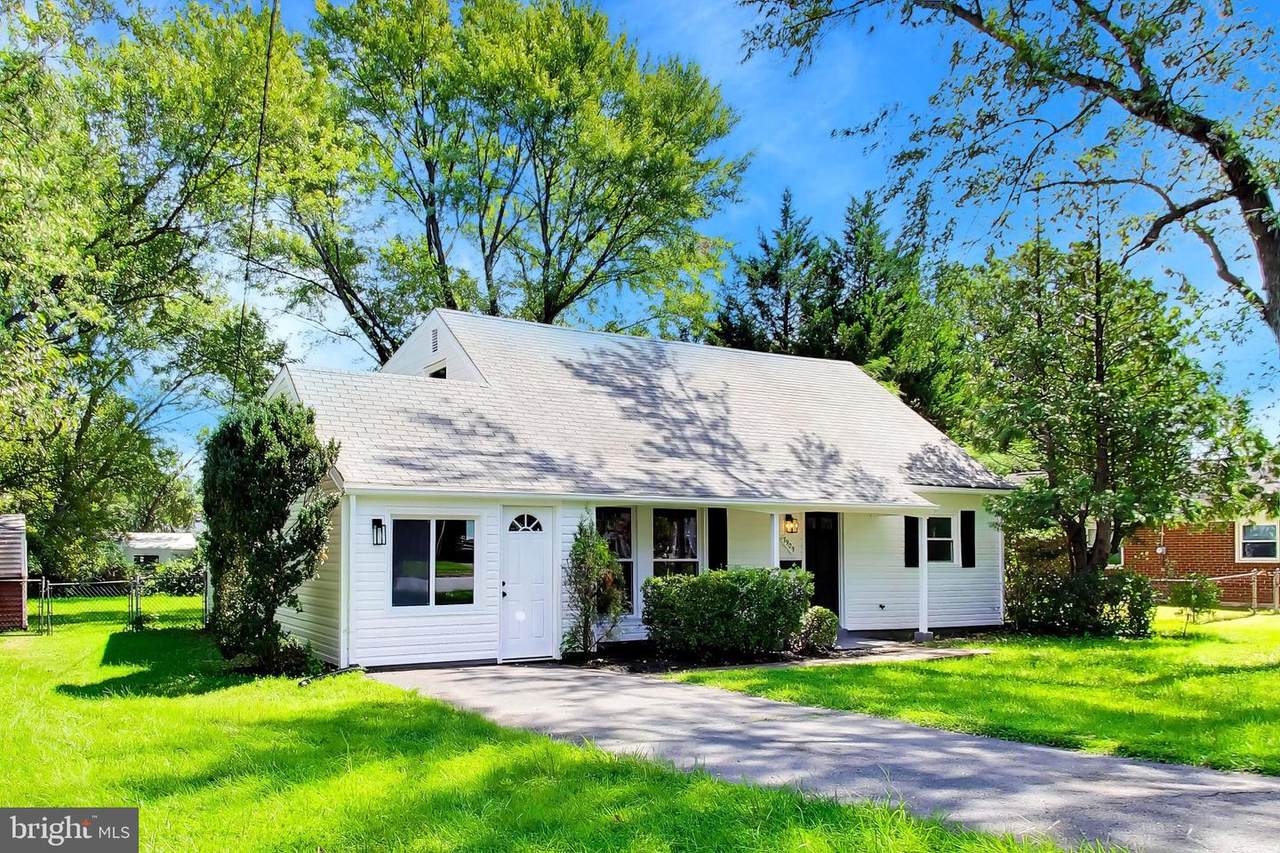 7909 Lomond Court - Photo 1