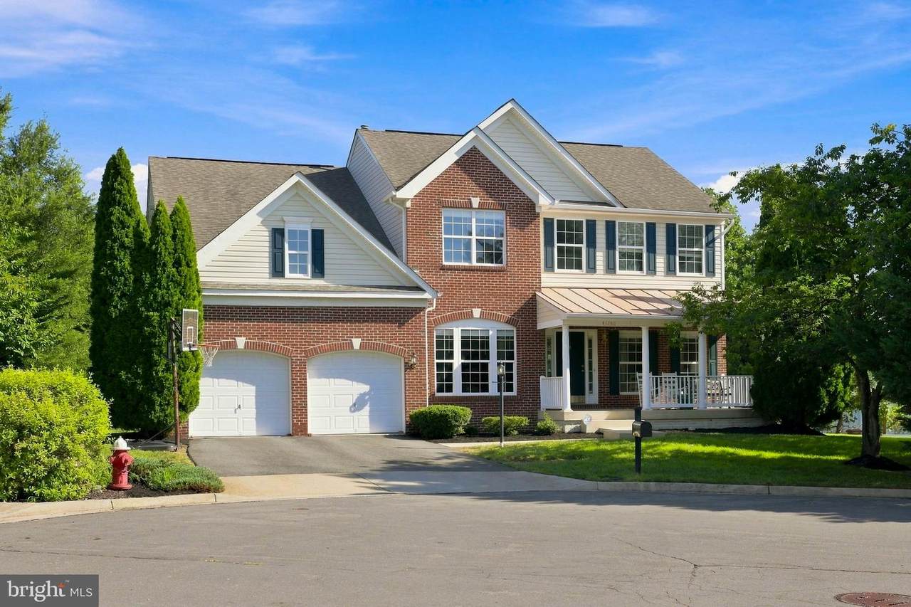 43280 John Danforth Court - Photo 1