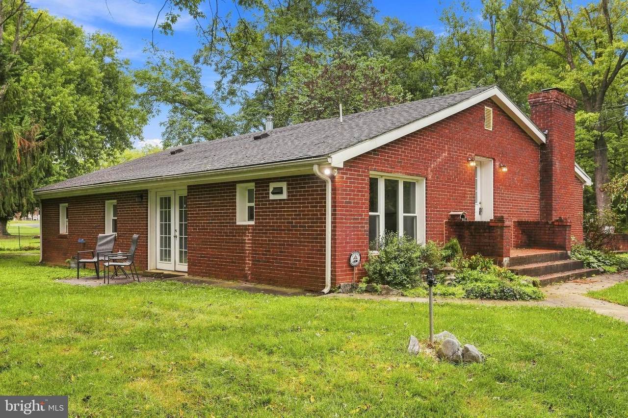 266 Thomson Street - Photo 1