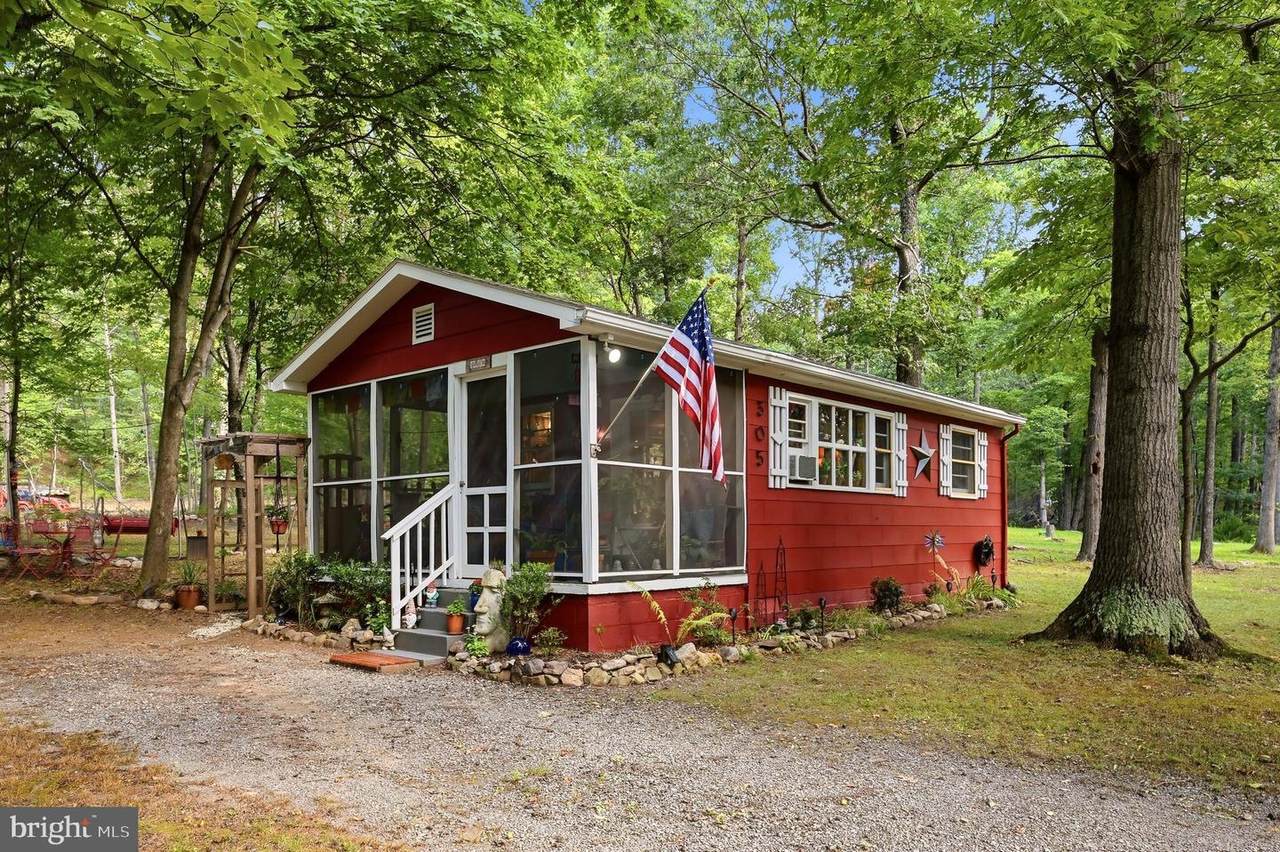 305 Raccoon Drive - Photo 1