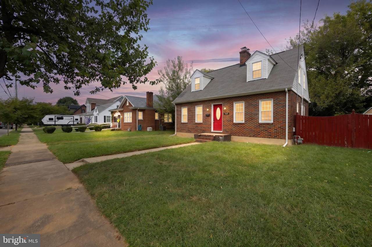 2003 Elmhurst Avenue - Photo 1