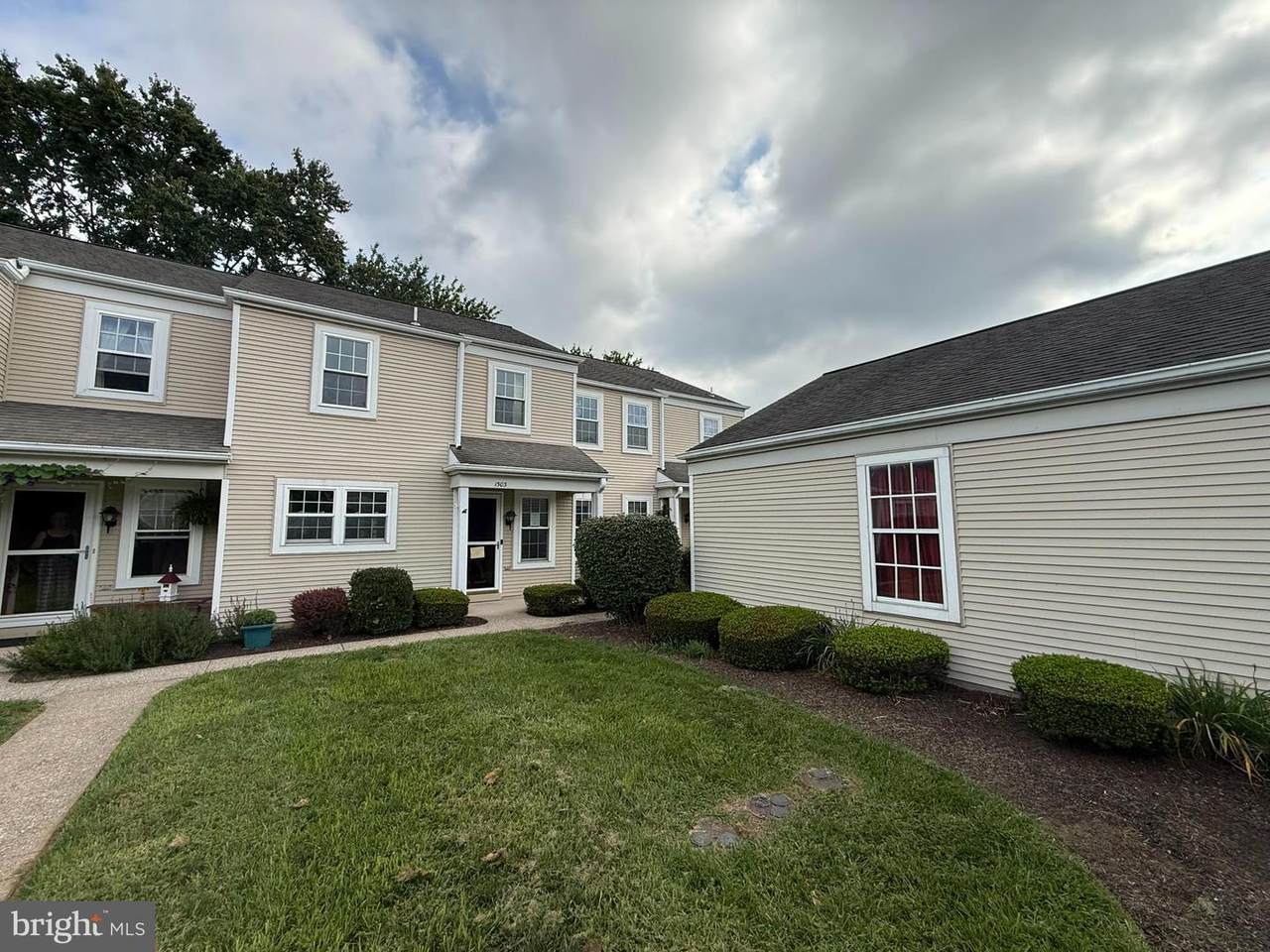 1503 Cambridge Court - Photo 1