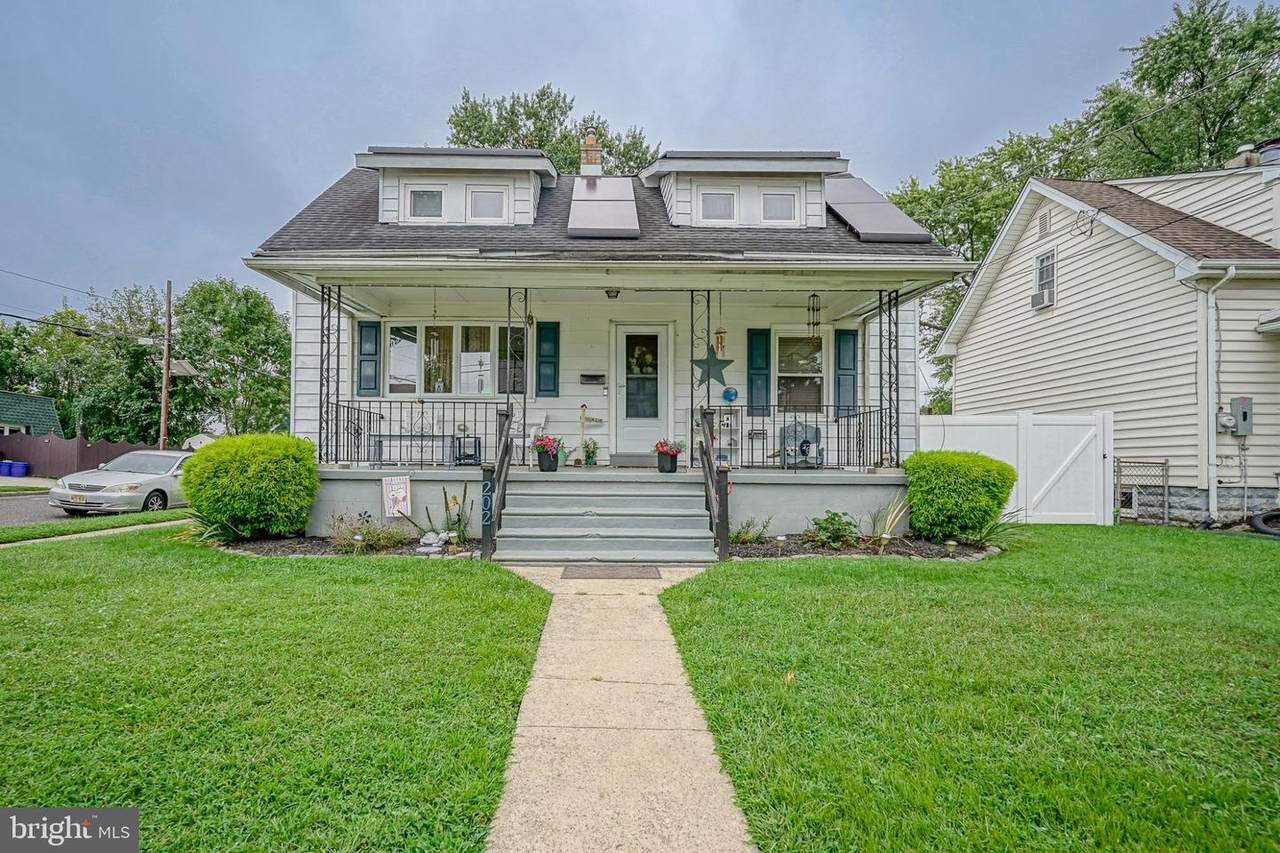202 5TH Avenue - Photo 1
