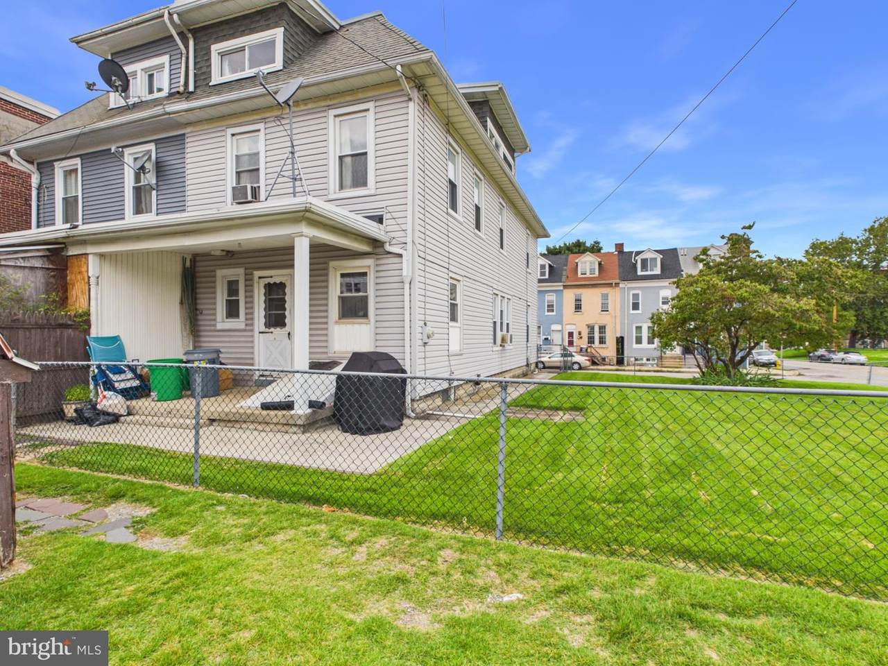 632 York Street - Photo 1