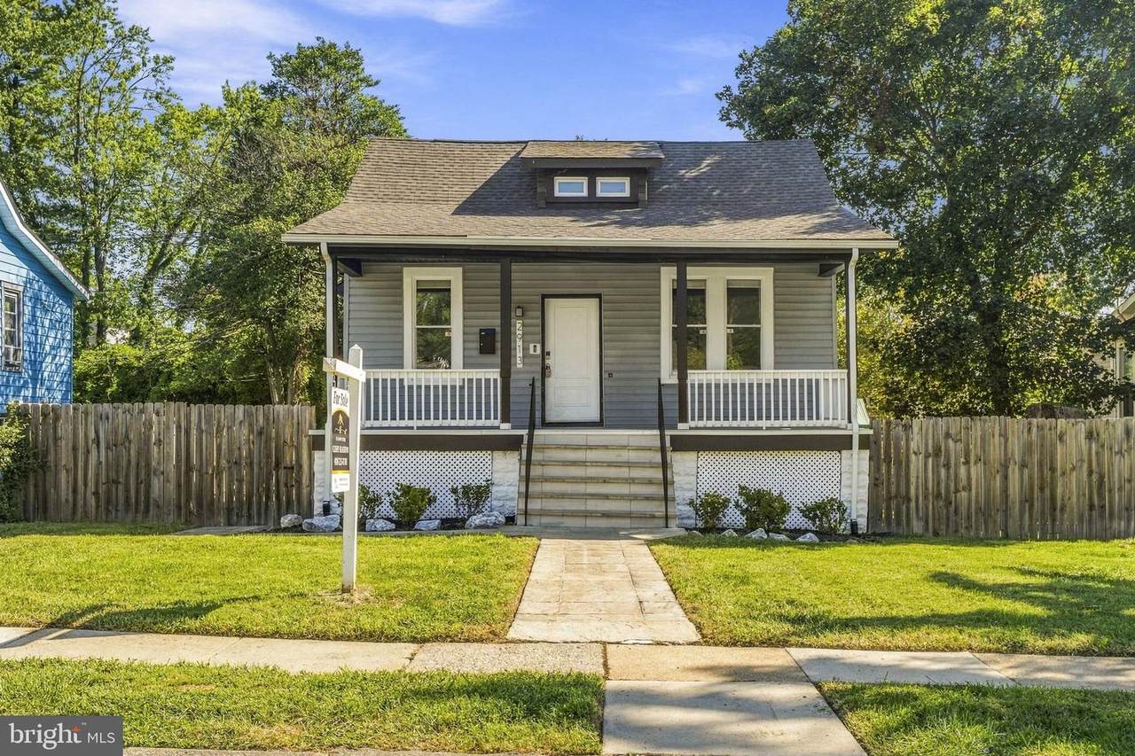2913 Oakhill Avenue - Photo 1