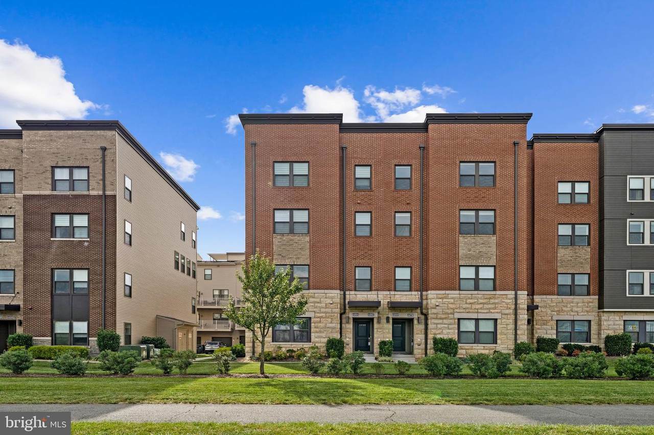 44804 Tiverton Square - Photo 1