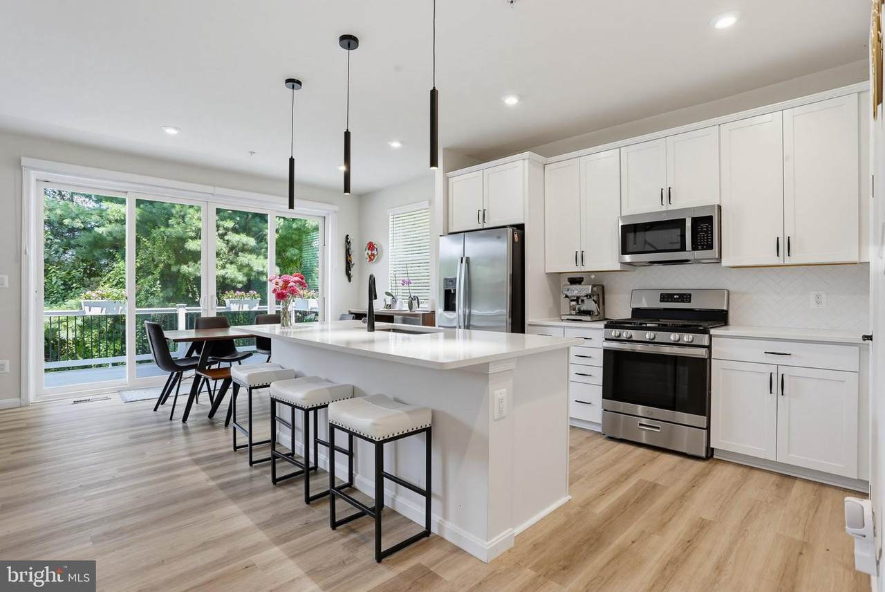 7907 Sage Way - Photo 1