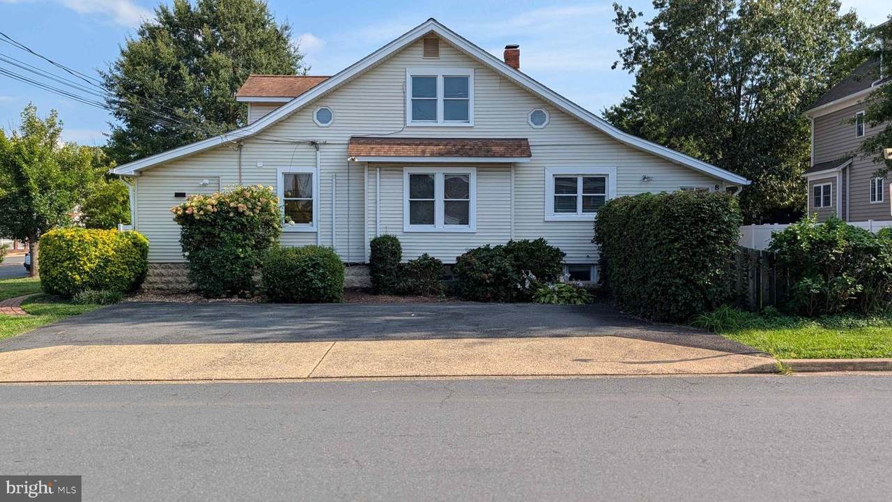 802 Glebe Road - Photo 1