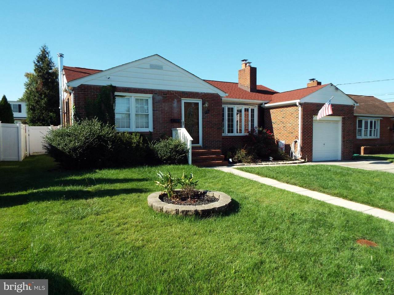 905 Wanda Road - Photo 1