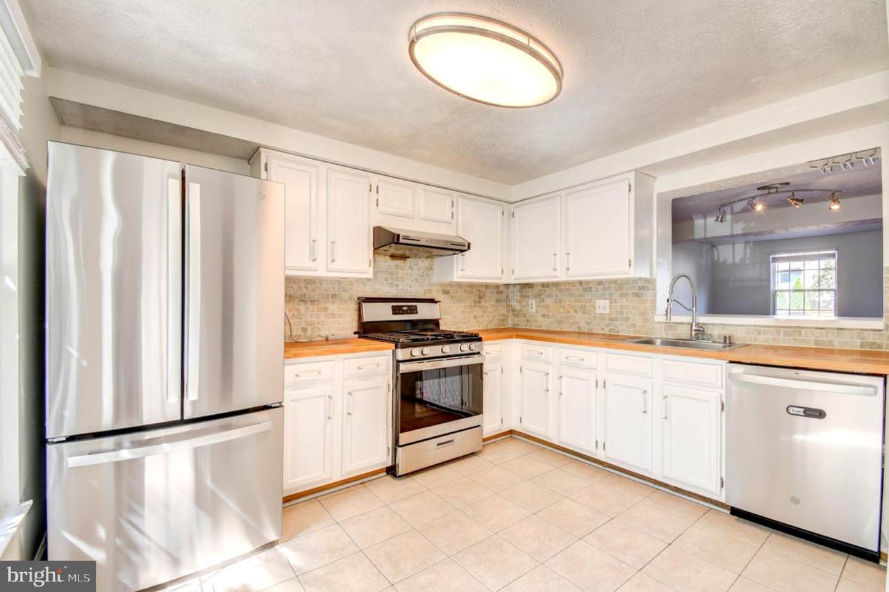 6022 Phlox Court - Photo 1