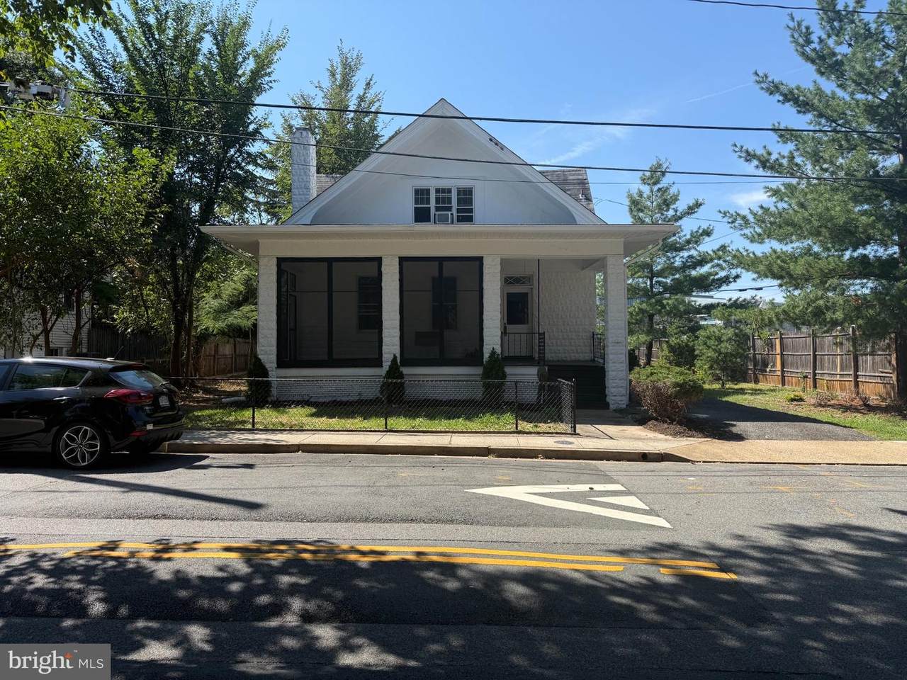 924 Irving Street - Photo 1