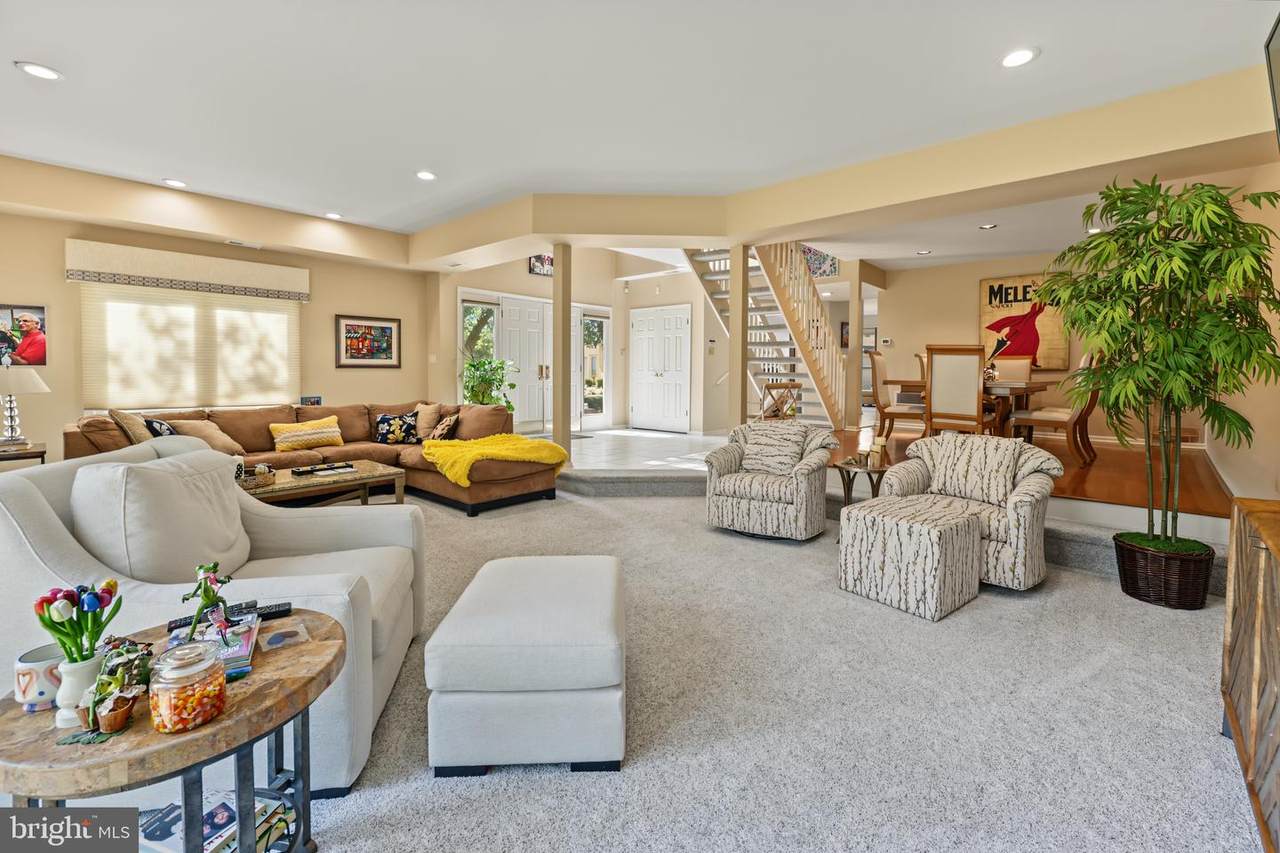1409 Chanticleer Drive - Photo 1