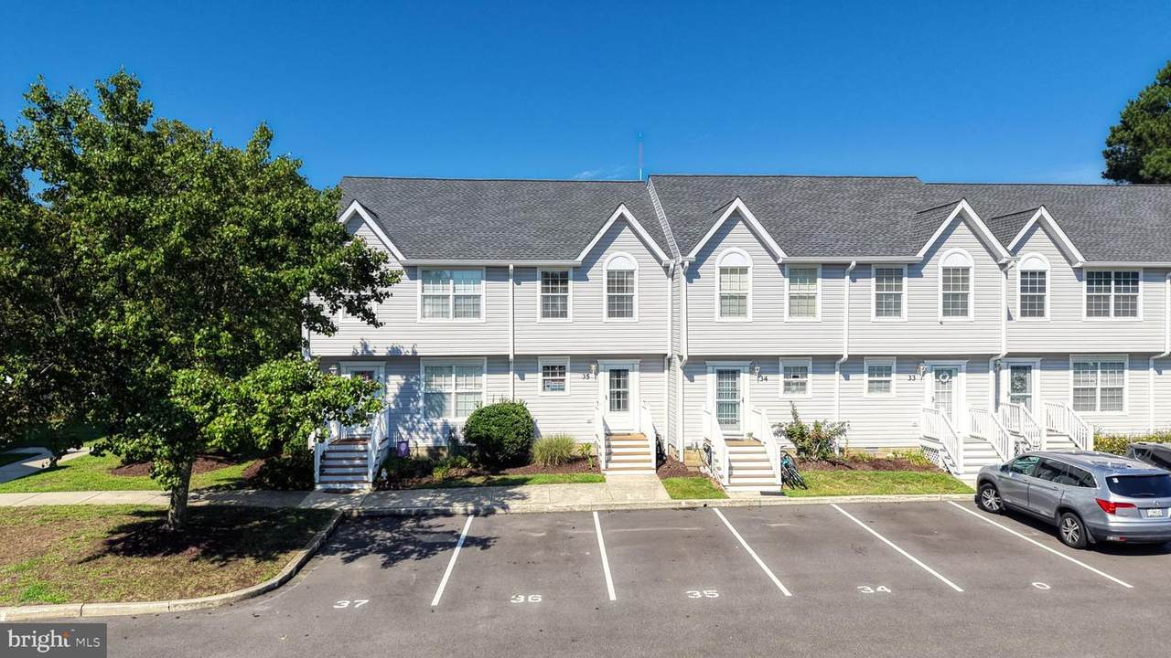 38182 Beachwood Court - Photo 1