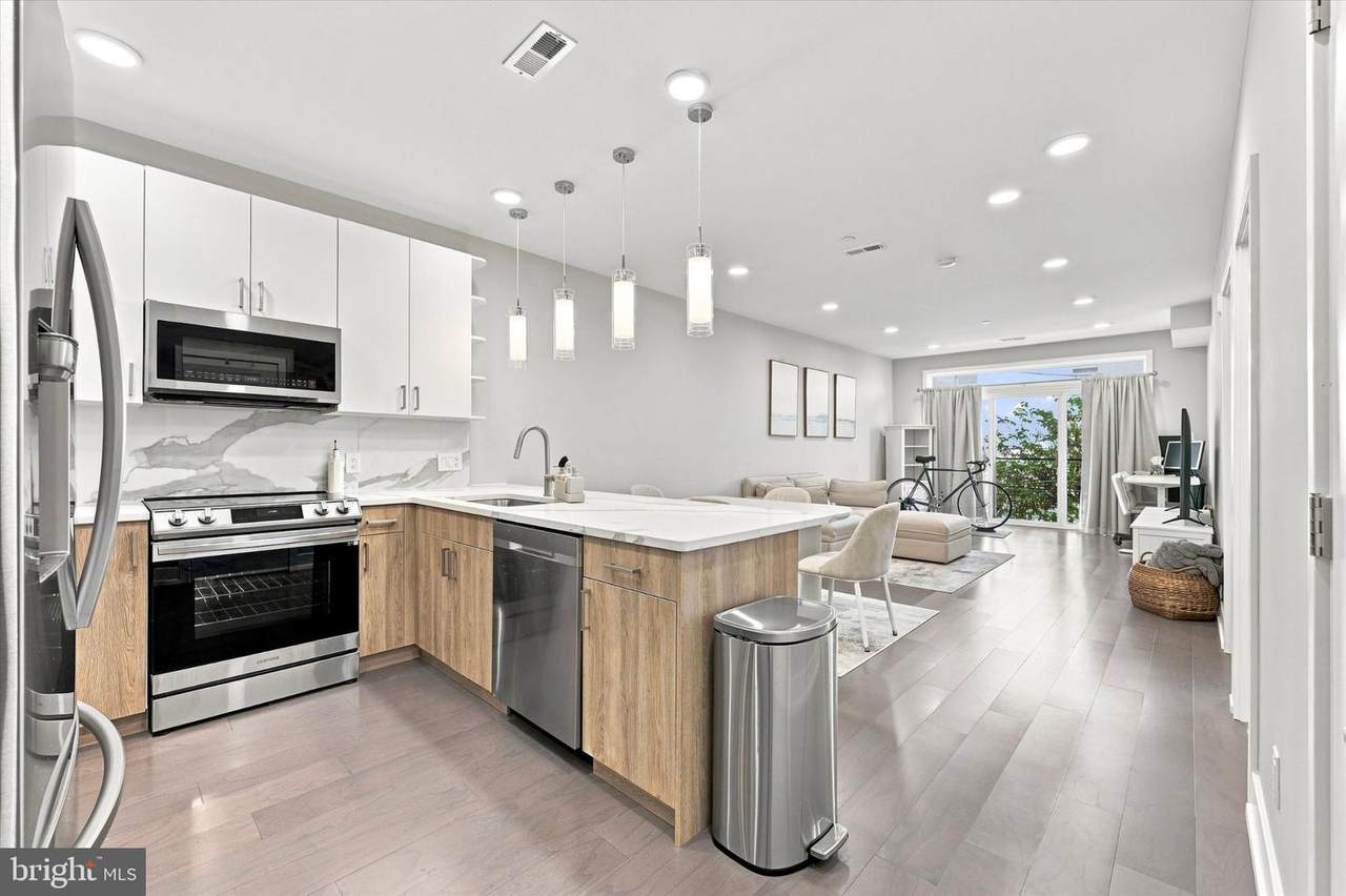 700 Moyer Street - Photo 1