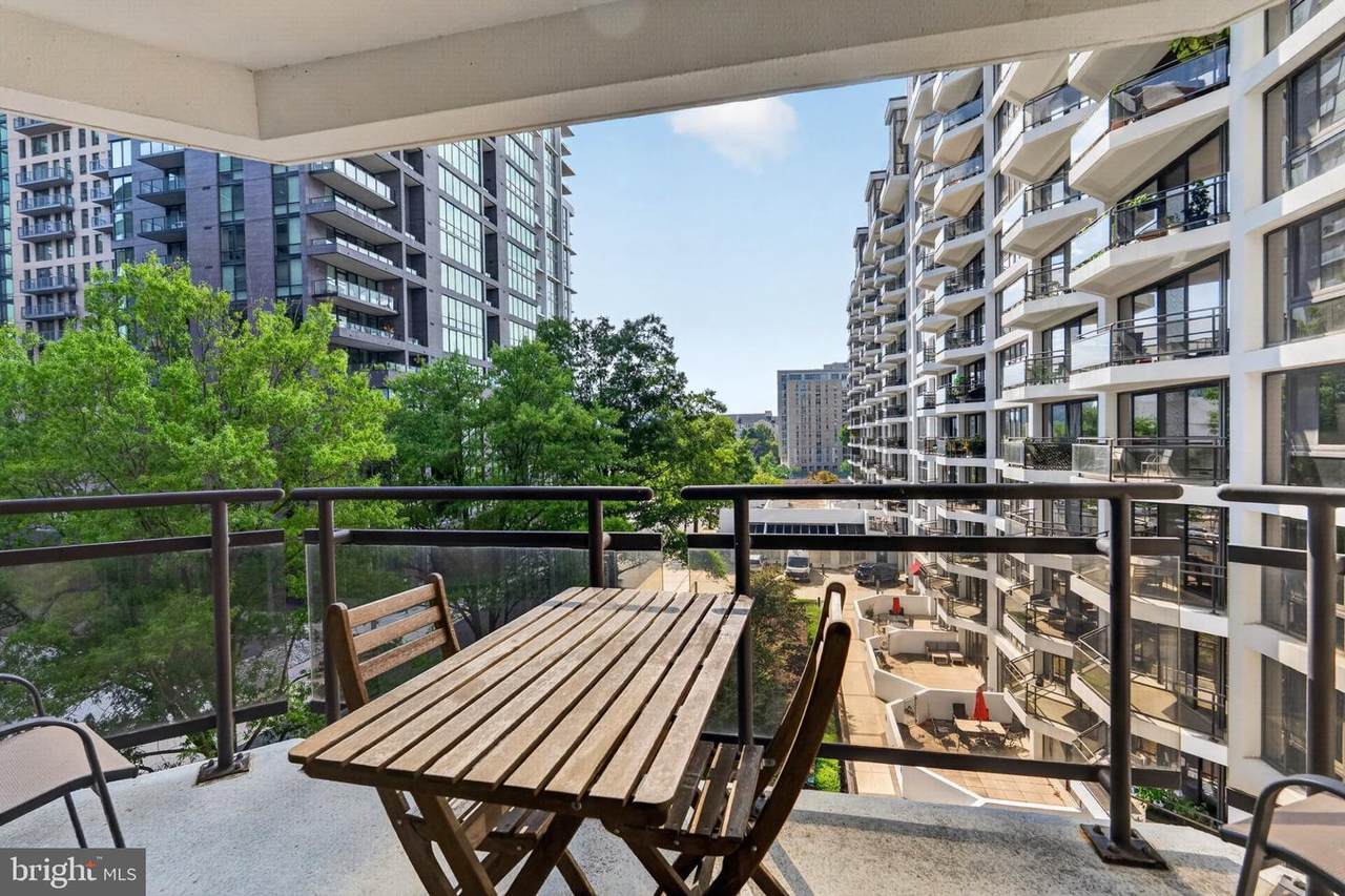 1530 Key Boulevard - Photo 1