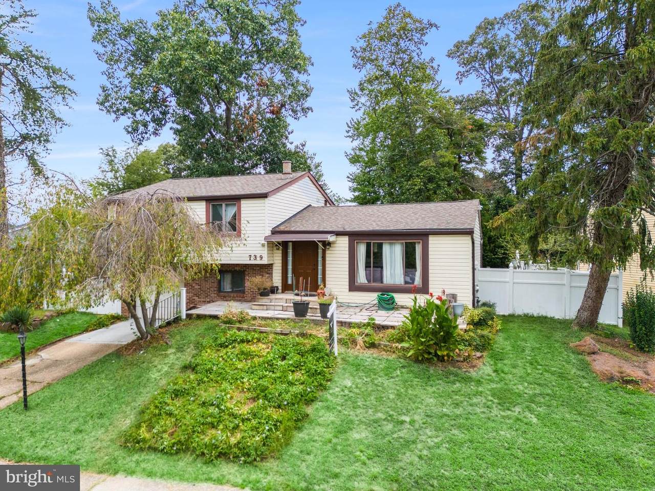739 Hyde Park Drive - Photo 1