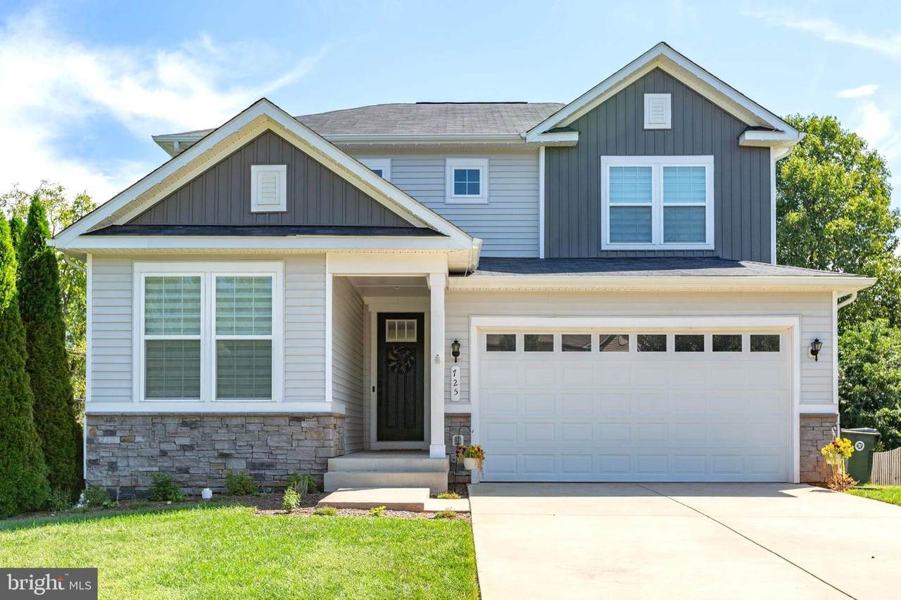 725 Electric Avenue - Photo 1