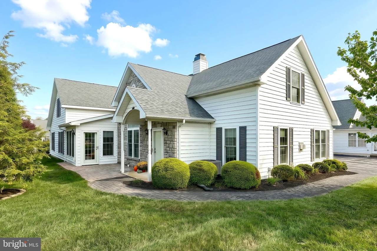 2176 Bayberry Lane - Photo 1