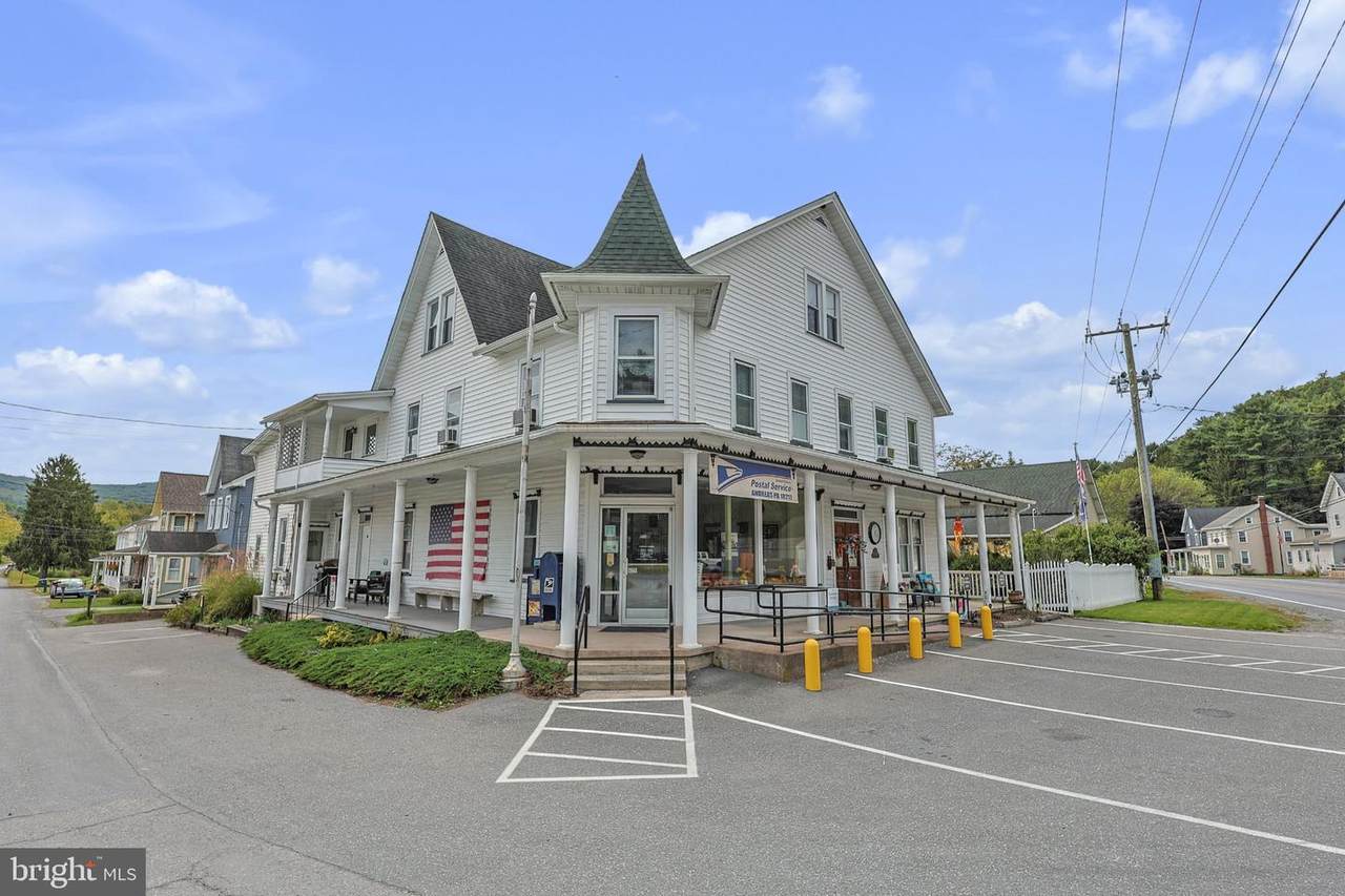 818 Lizard Creek Rd, Andreas, PA 18211