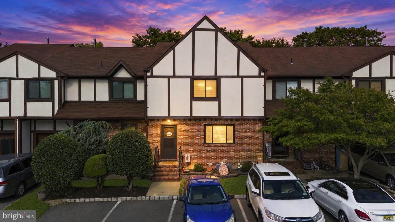 6 Devonshire Court - Photo 1