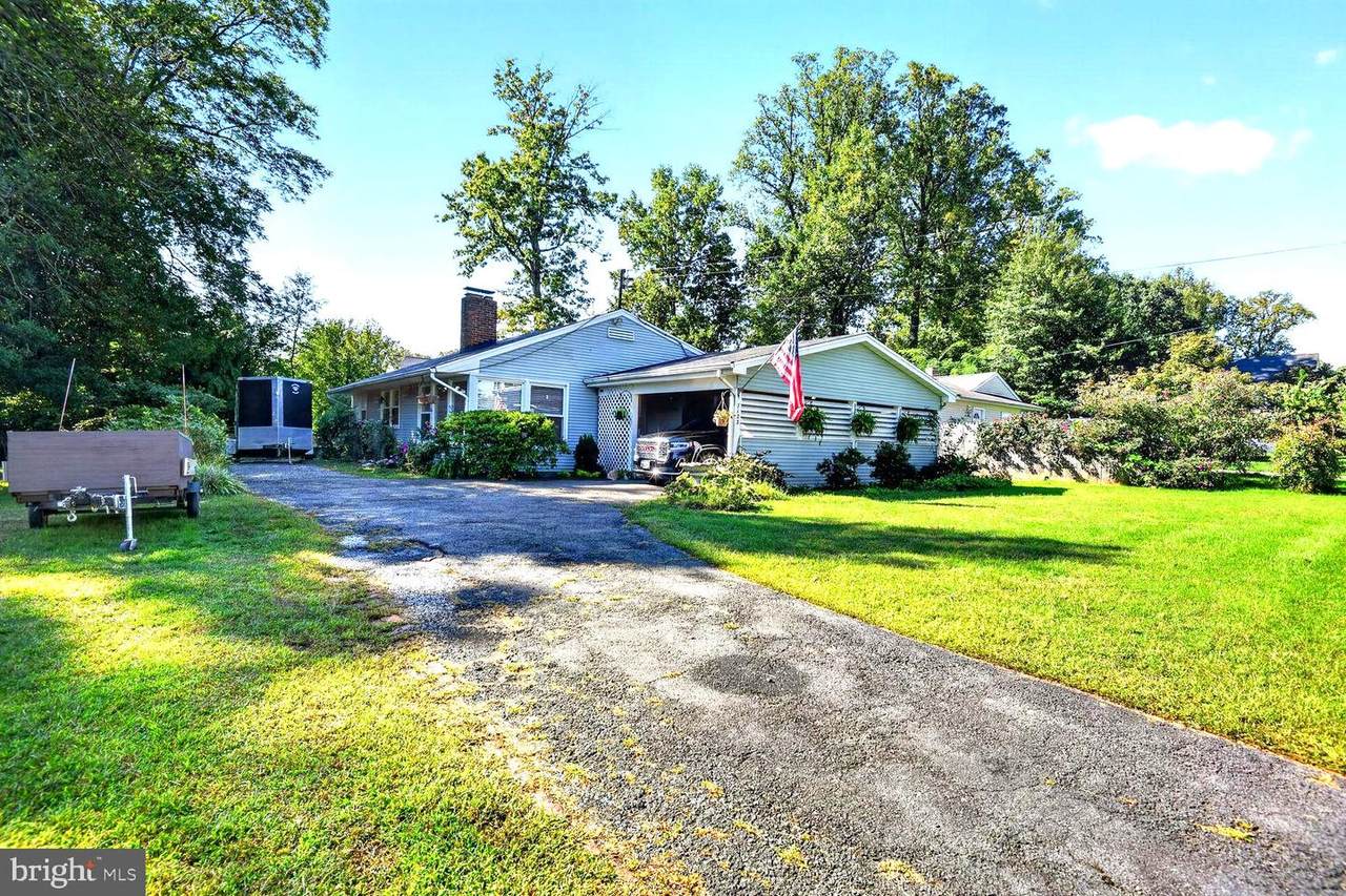7123 Alger Road - Photo 1
