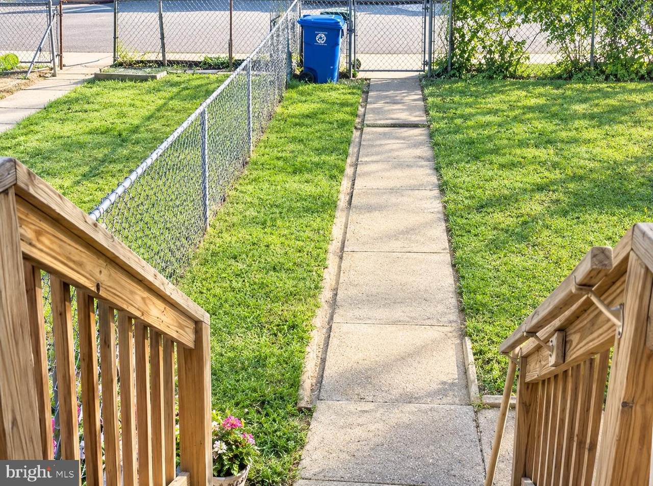 https://bt-photos.global.ssl.fastly.net/brightmls/orig_boomver_1_805446466978-2.jpg