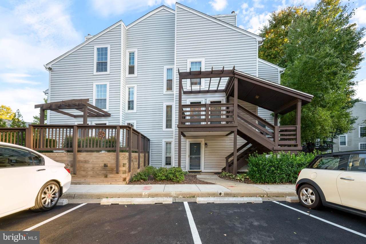 10053 Oakton Terrace Road - Photo 1