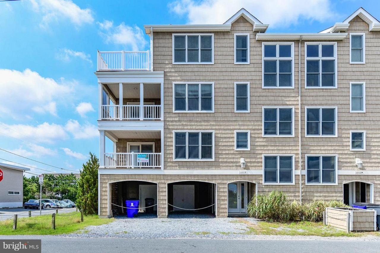 38908 Bunting Avenue - Photo 1