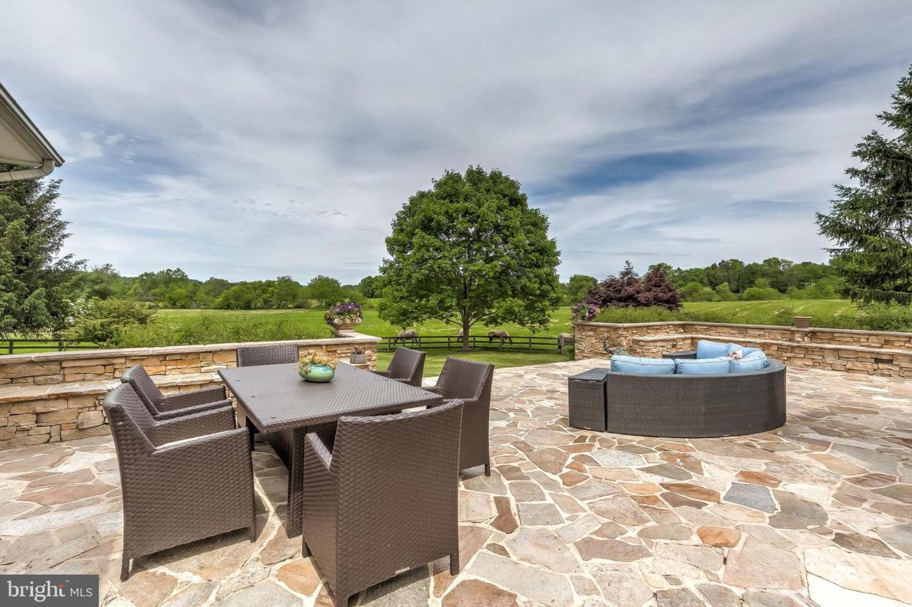 13939 Mantua Mill Road - Photo 1