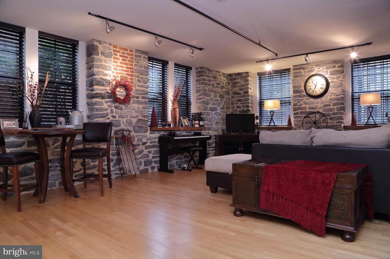 317 Mulberry Street - Photo 1