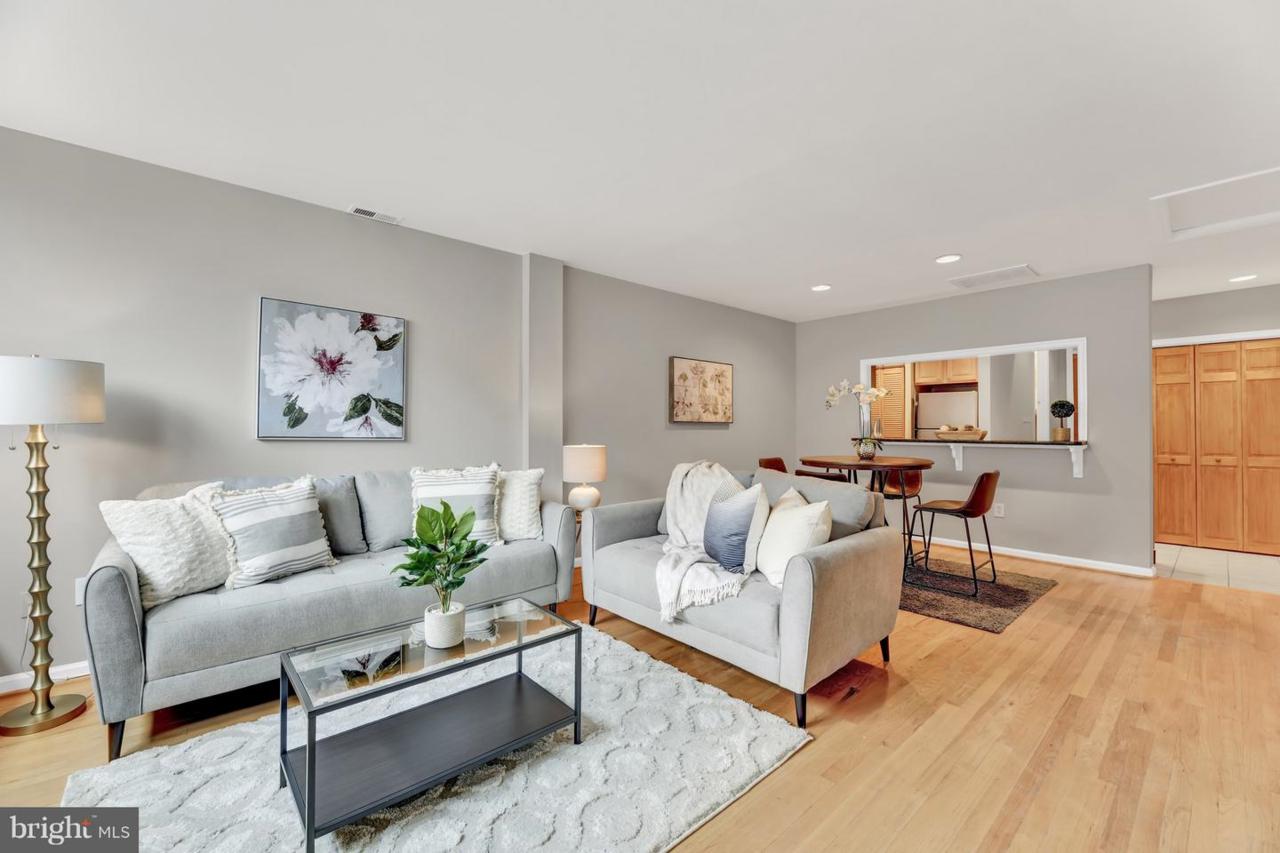 729 Hanover Street - Photo 1