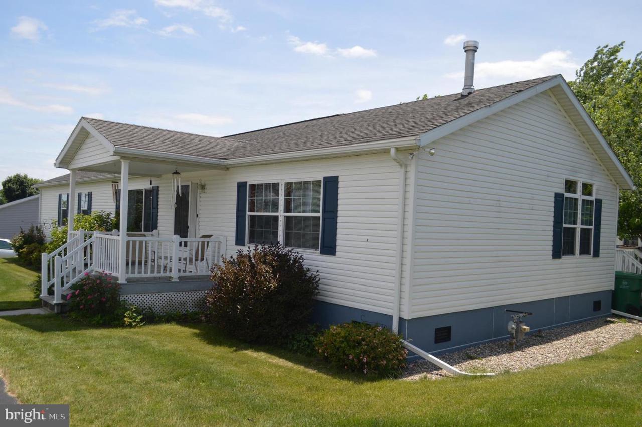 104 Oriole Drive - Photo 1
