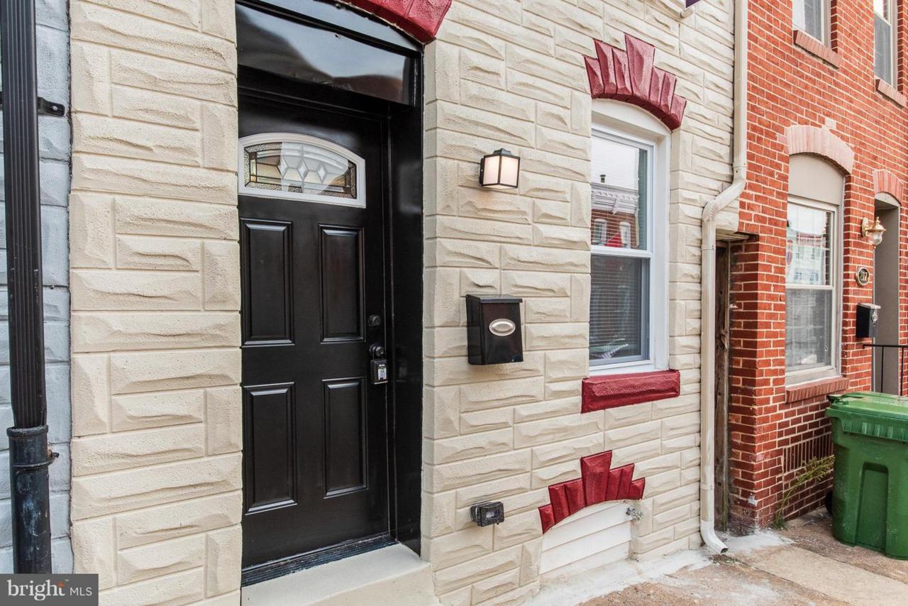 215 Castle Street - Photo 1