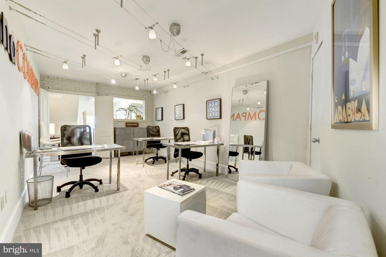 913 Florida Avenue - Photo 1