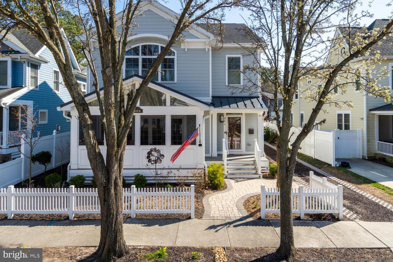206 Munson Street - Photo 1