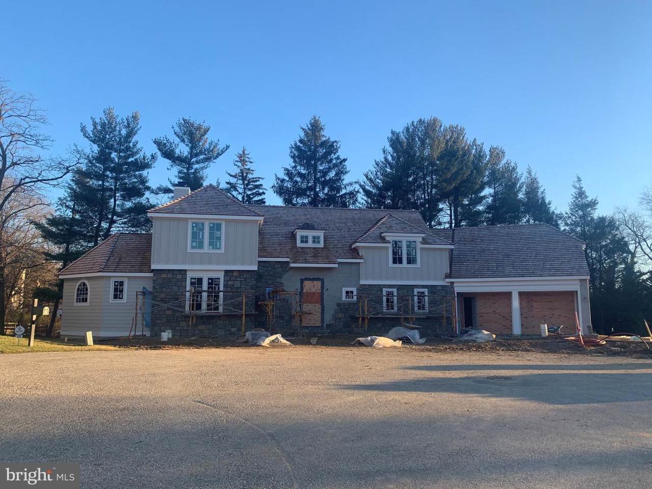 505 Thistlegreen Court - Photo 1
