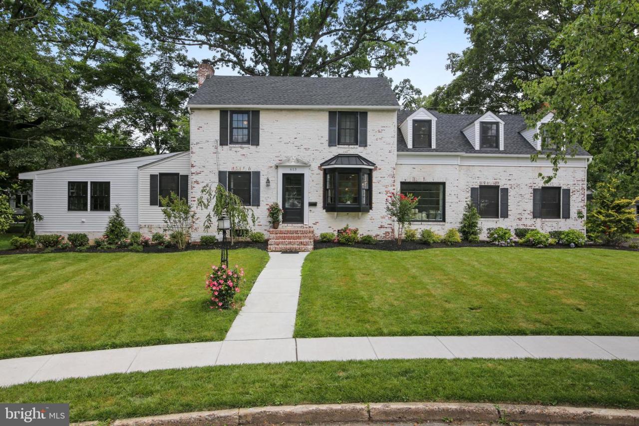 613 Mount Vernon - Photo 1