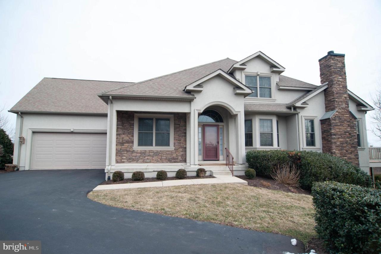 231 Country Club Drive - Photo 1