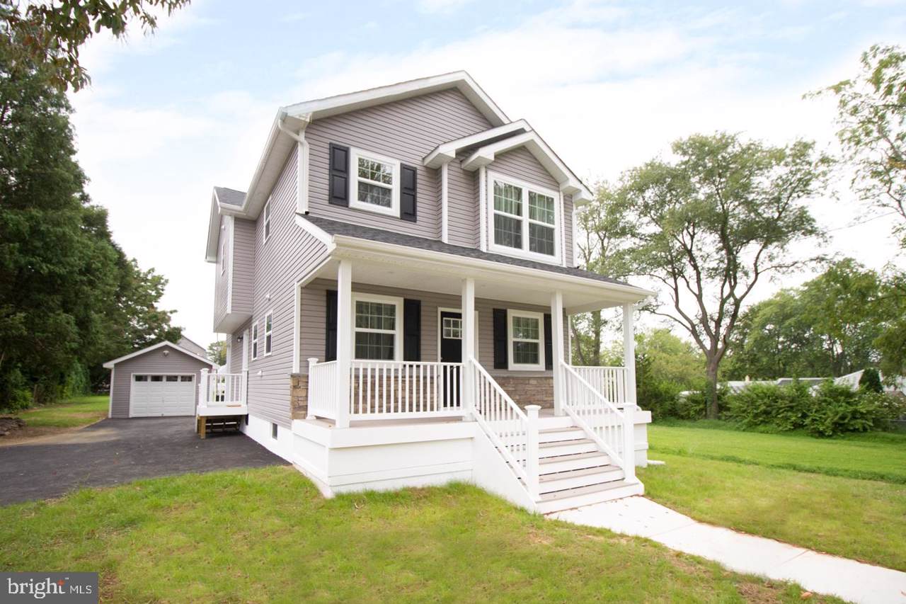 439 Hazel Avenue - Photo 1