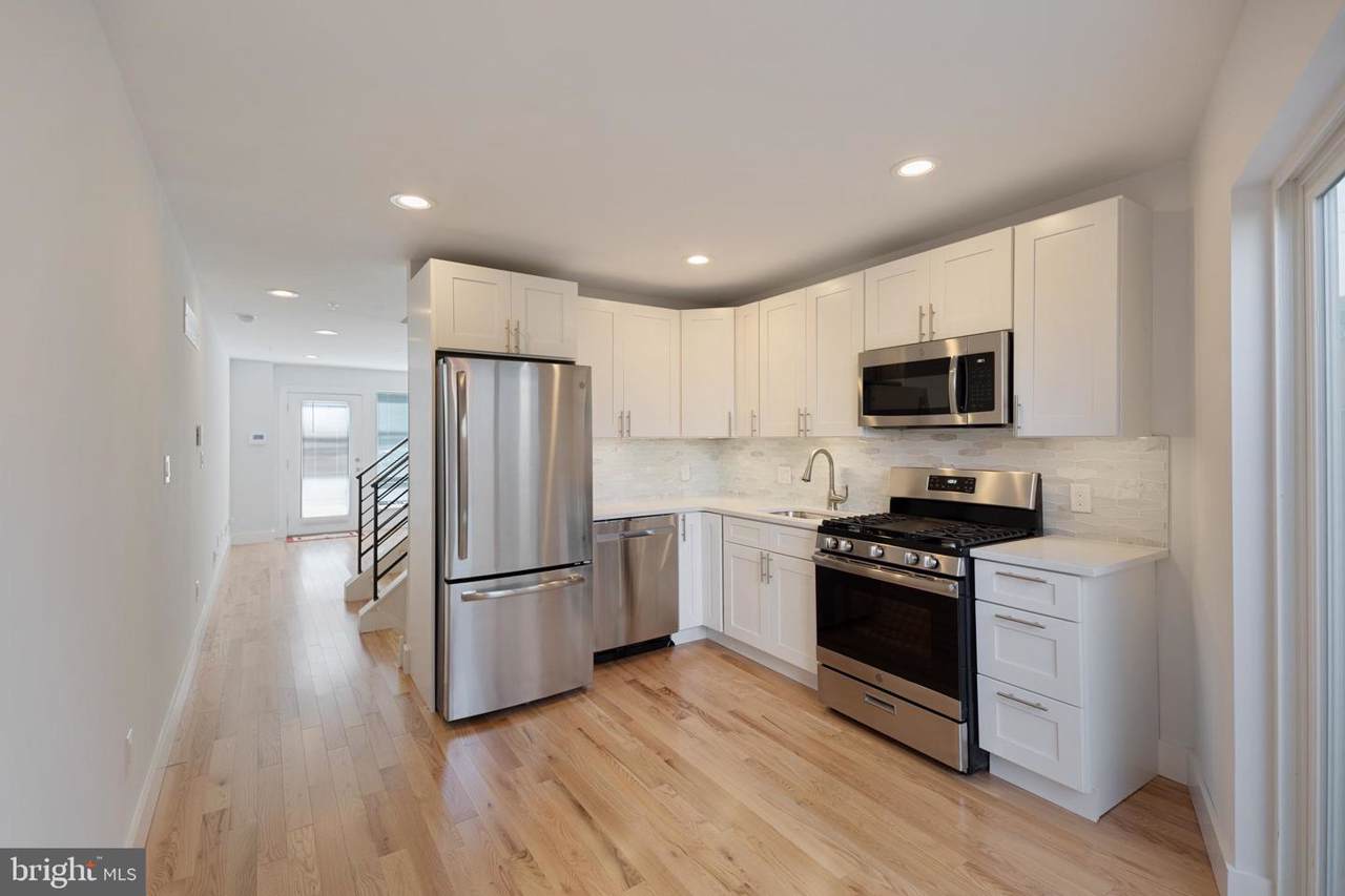 804 15TH Street - Photo 1